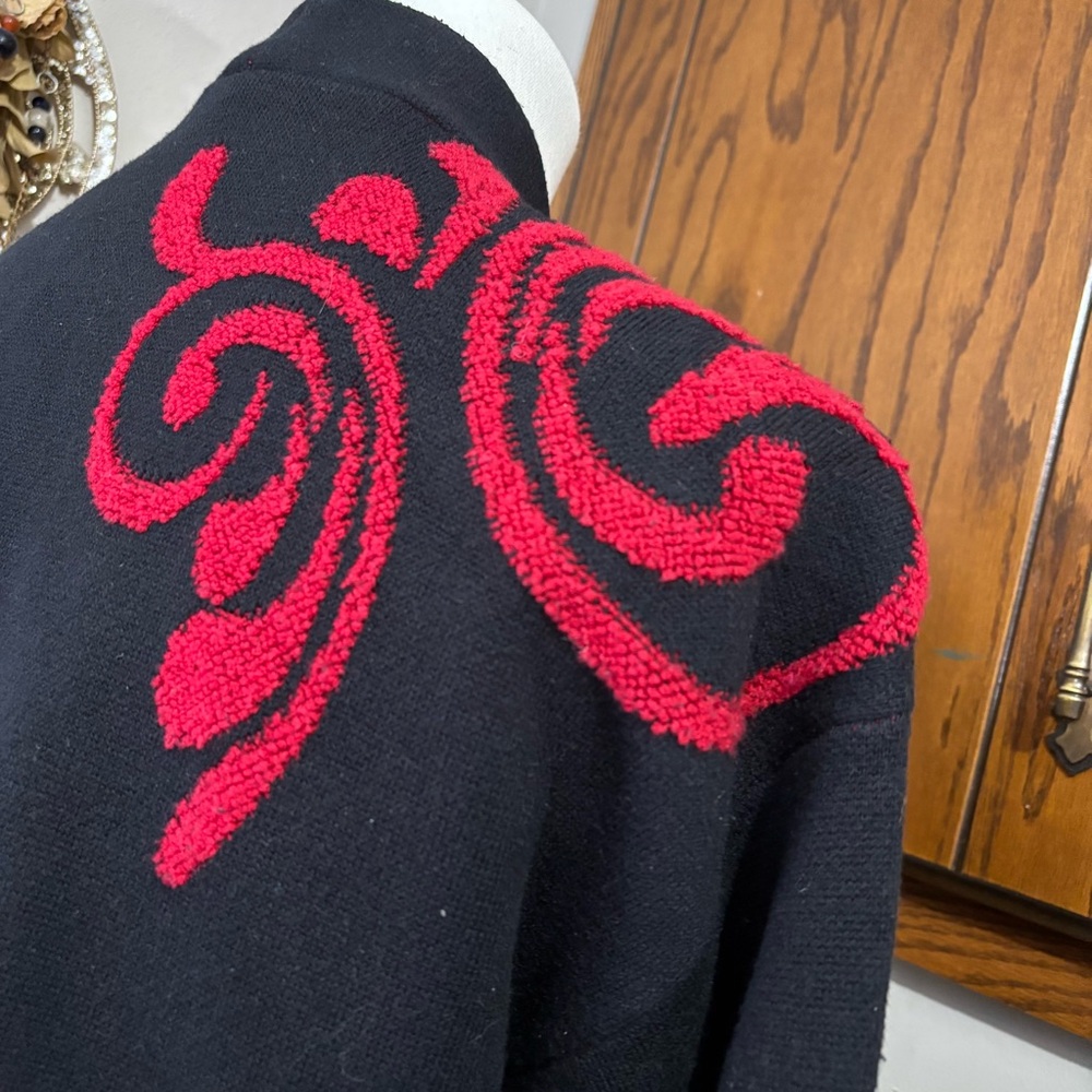 Chico’s Black and Red Long Embroidered Cardigan Size 0 - Picture 5 of 11